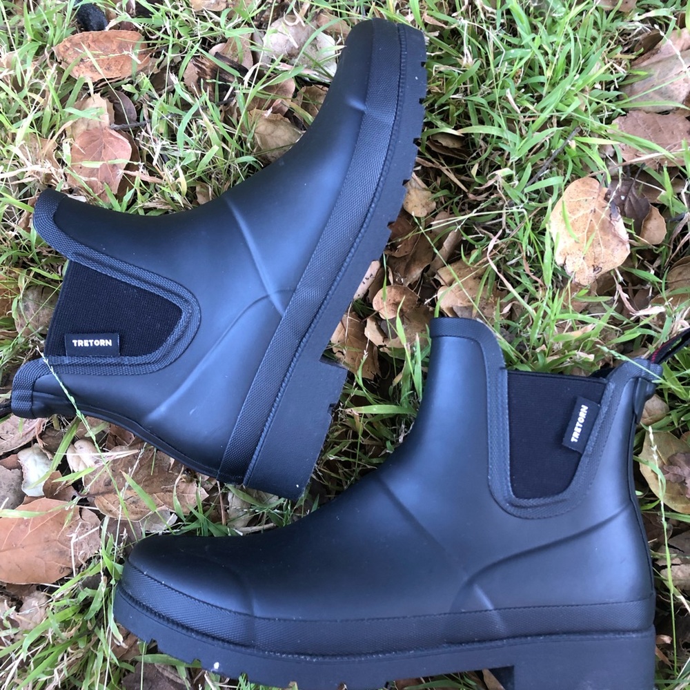 Tretorn black rain boots